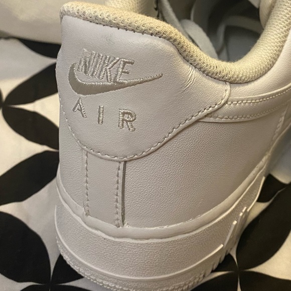 AF1 10M - Picture 6 of 10